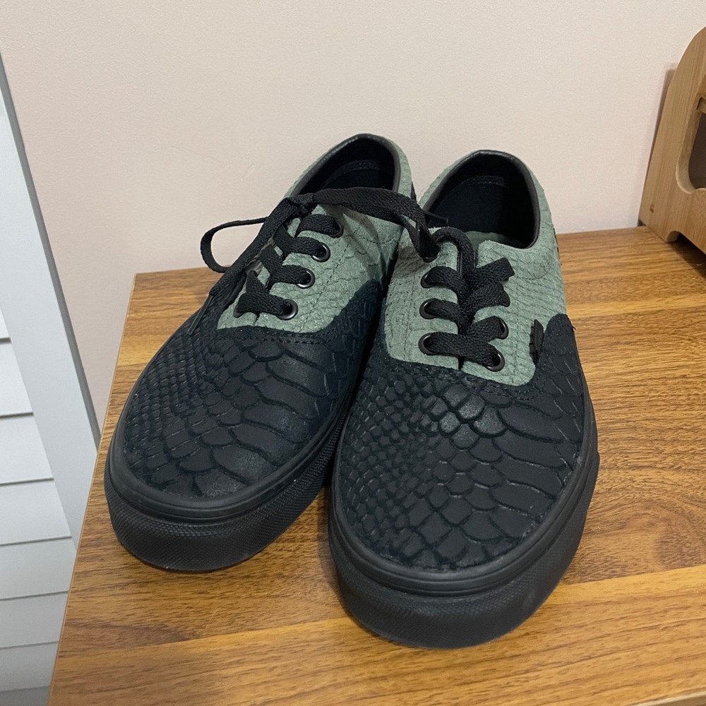 Vans x Harry Potter Slytherin, only worn twice!